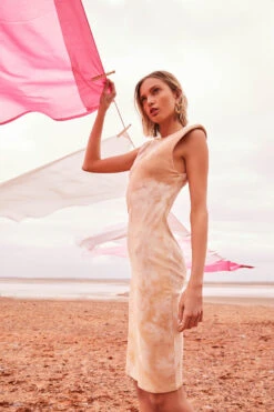 Anastasia Tie Dye Shoulder Pad Dress 15 Anastasia Tie Dye Shoulder Pad Dress -Sun Gaia Dresses Shop 210513 ASTR PinkLake 11 2138