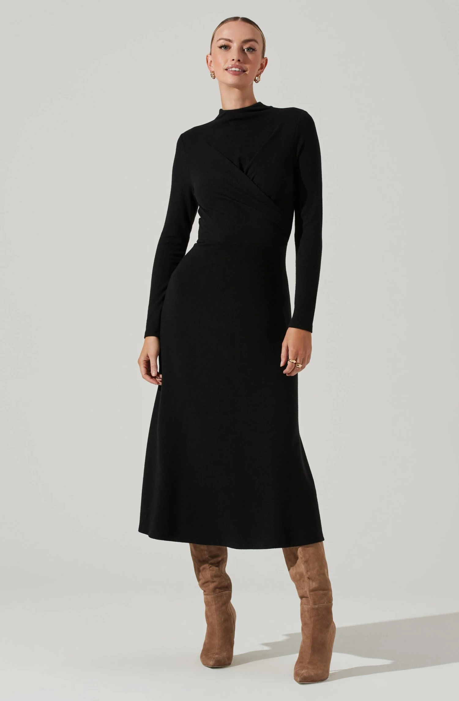 Delancy Open Back Long Sleeve Midi Dress 5 Delancy Open Back Long Sleeve Midi Dress - Image 3