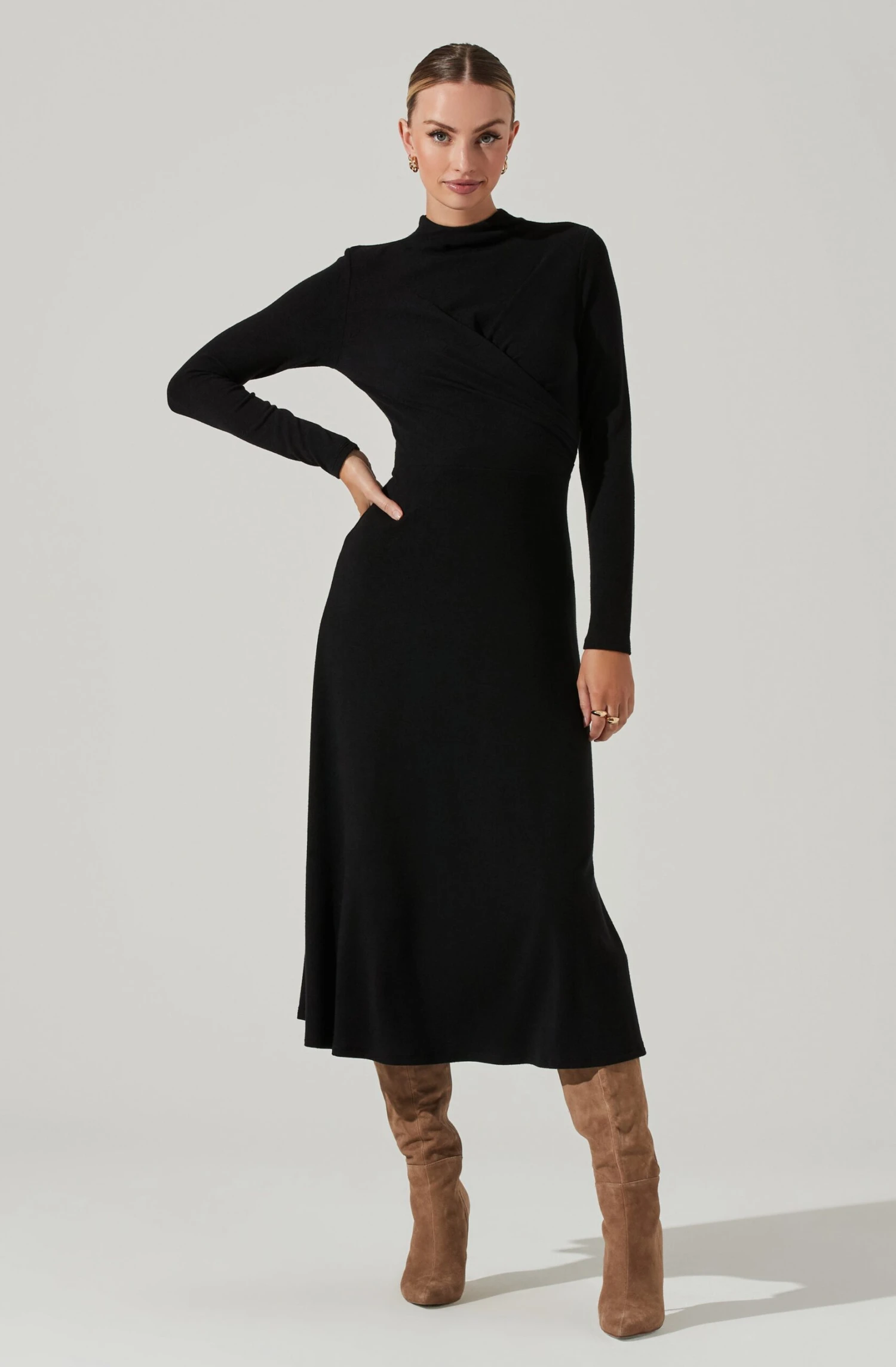 Delancy Open Back Long Sleeve Midi Dress 8 Delancy Open Back Long Sleeve Midi Dress - Image 6