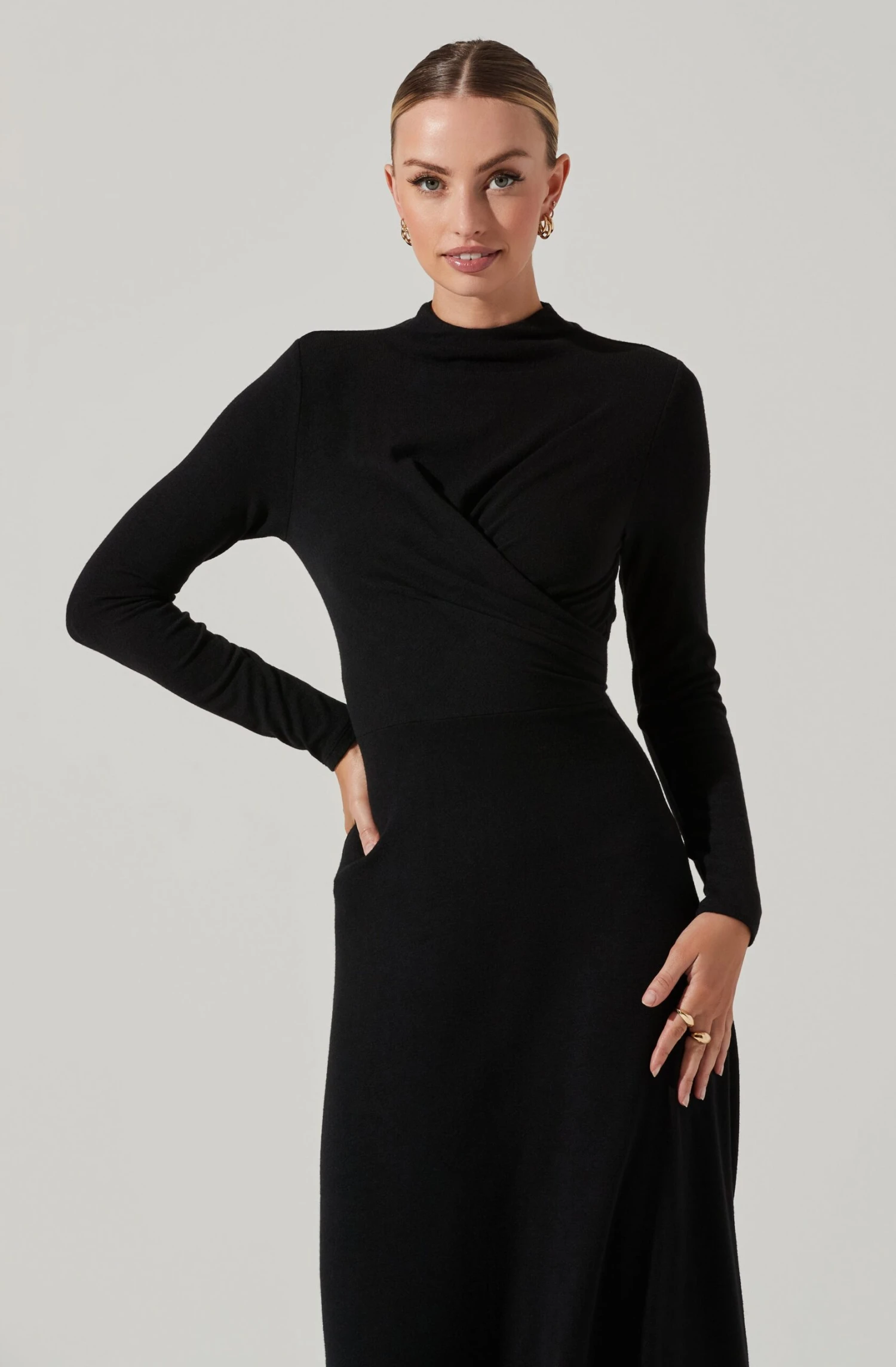 Delancy Open Back Long Sleeve Midi Dress 7 Delancy Open Back Long Sleeve Midi Dress - Image 5