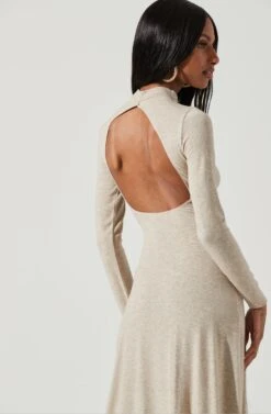 Delancy Open Back Long Sleeve Midi Dress 23 Delancy Open Back Long Sleeve Midi Dress -Sun Gaia Dresses Shop ACDR101379 OATMEAL 1512