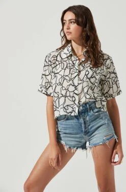 Chrysanthe Abstract Print Button Down Short Sleeve Top 10 Chrysanthe Abstract Print Button Down Short Sleeve Top -Sun Gaia Dresses Shop ACT16584B WHITEBLACKSKETCH 4