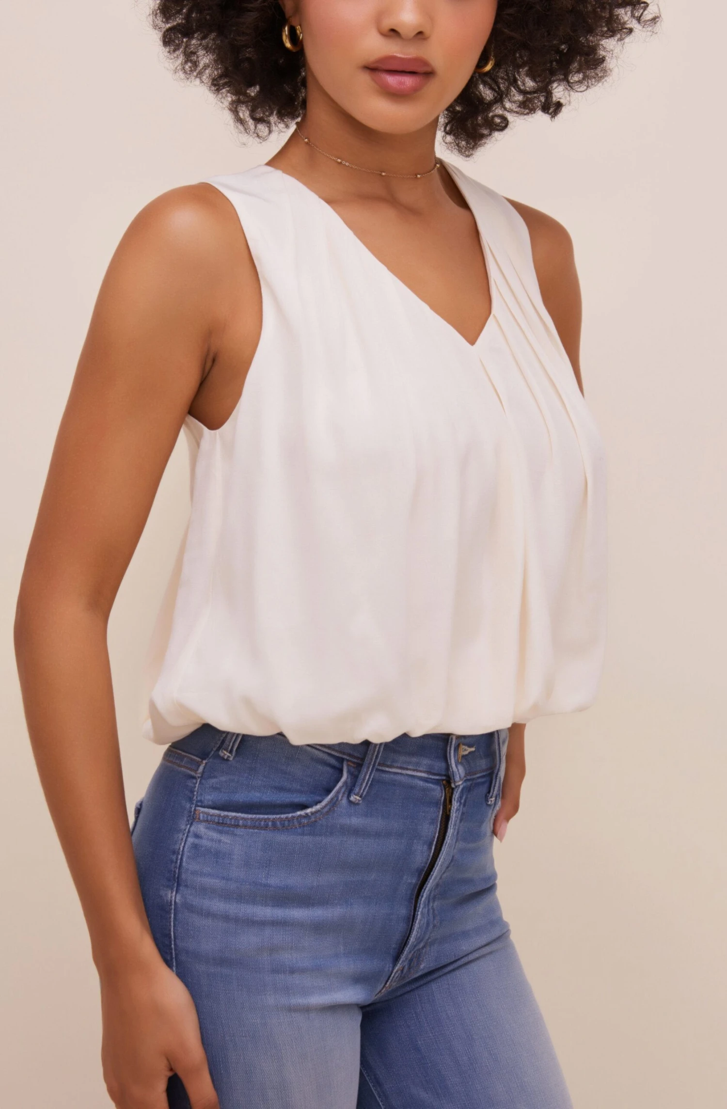 Georgina Sleeveless V Neck Top 8 Georgina Sleeveless V Neck Top - Image 6