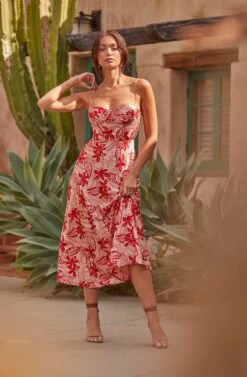 Josiane Floral Sweetheart Midi Dress 11 Josiane Floral Sweetheart Midi Dress -Sun Gaia Dresses Shop ASTR SUMMER23 1605 fdc4cf85 7094 439d 9c93 fd1088e49d4d