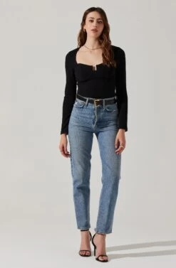 Long Sleeve Cupped Bust Knit Top 11 Long Sleeve Cupped Bust Knit Top -Sun Gaia Dresses Shop AT17996 BLACK 2